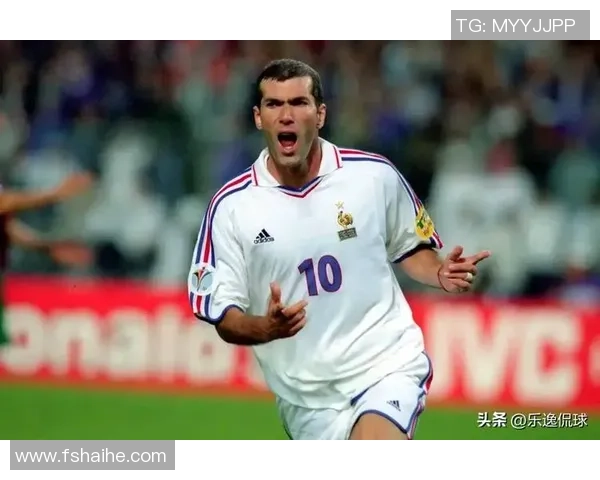 足球明星希达内的传奇生涯与对足球的深刻影响分析 足球明星希达内的传奇生涯与对足球的深刻影响分析