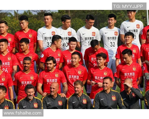 足球专题：聚焦广州足球队的配合